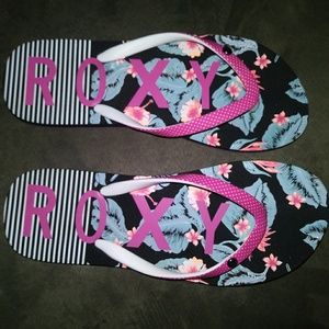 Roxy Flip Flops Sz 4